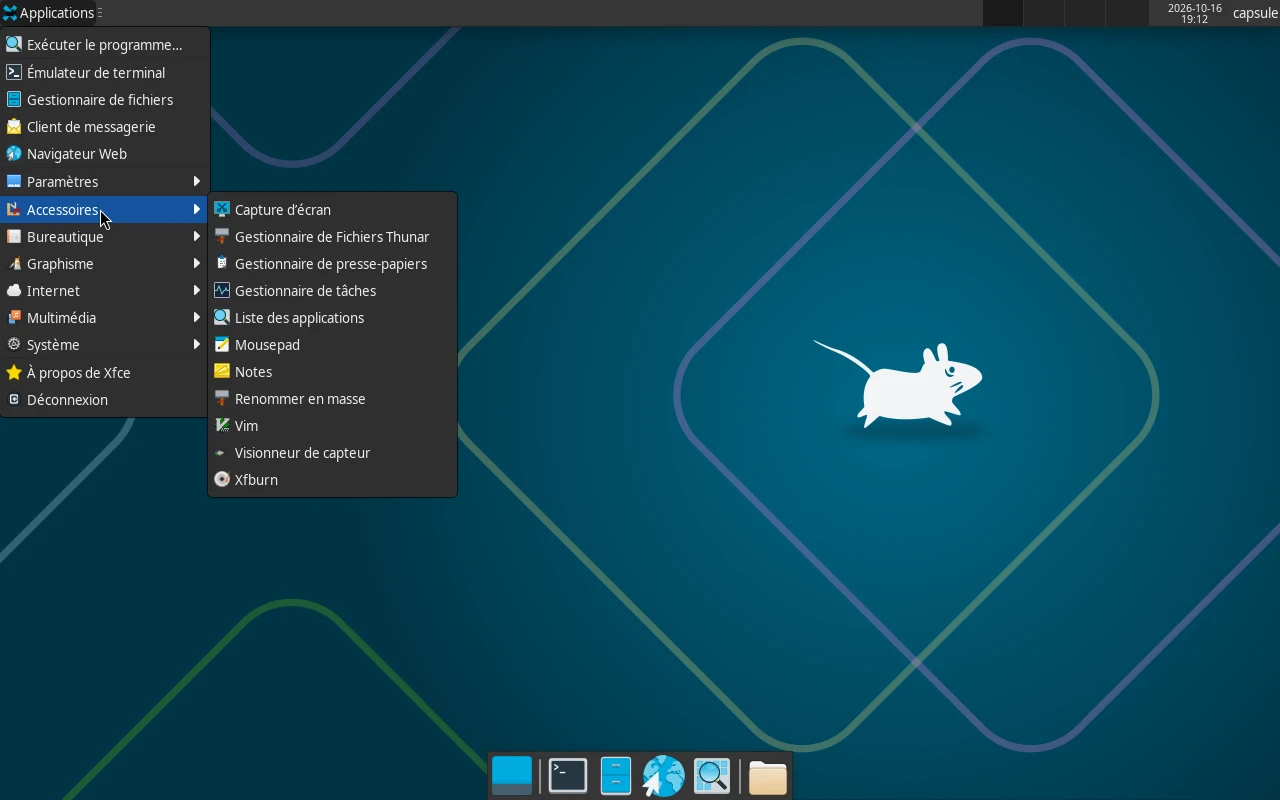 Arch Linux sur la machine de référence : Le menu Applications, catégorie Accessoires