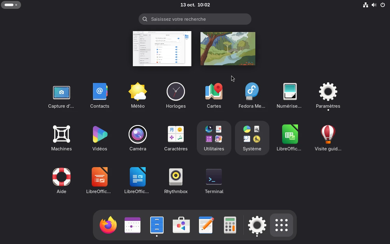 Fedora Workstation sur la machine de référence : La grille des applications (bouton « Afficher les applications »)