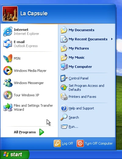 Windows 2000 sur la machine de référence : Le menu Démarrer classique : bandeau vertical, colonne unique